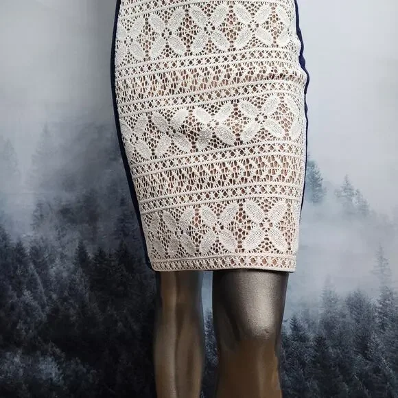 Anne Klein Sleeveless Lace Blue and White Sheath Dress | Women's 14 - Picture 3 of 15